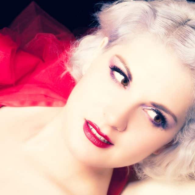 Giulia Nuit Blanche Burlesque Swing Fever